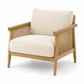 Poltrona in legno naturale con rivestimento bouclé crema, 78 × 82 × 80 cm